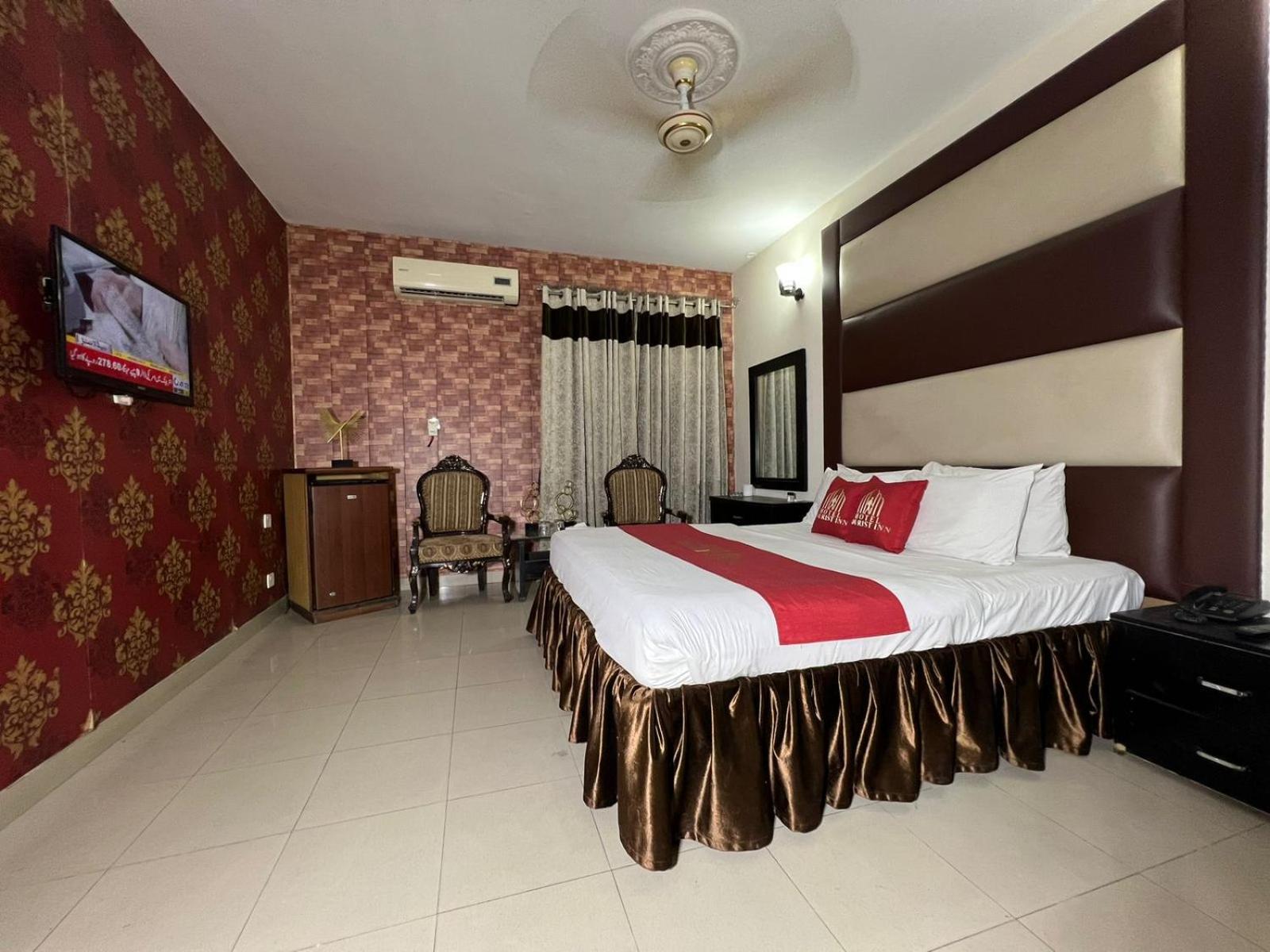 Hotel Tourist Inn Lahore Exterior photo
