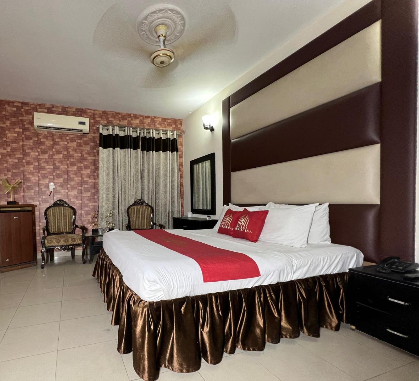 Hotel Tourist Inn Lahore Exterior photo