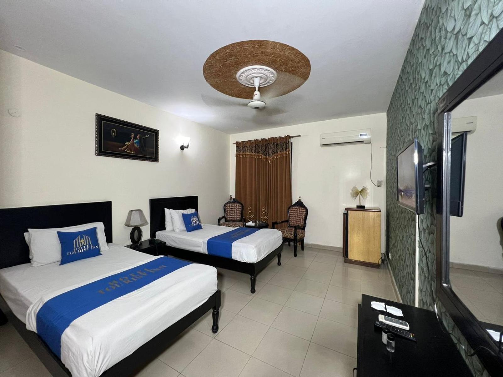 Hotel Tourist Inn Lahore Exterior photo